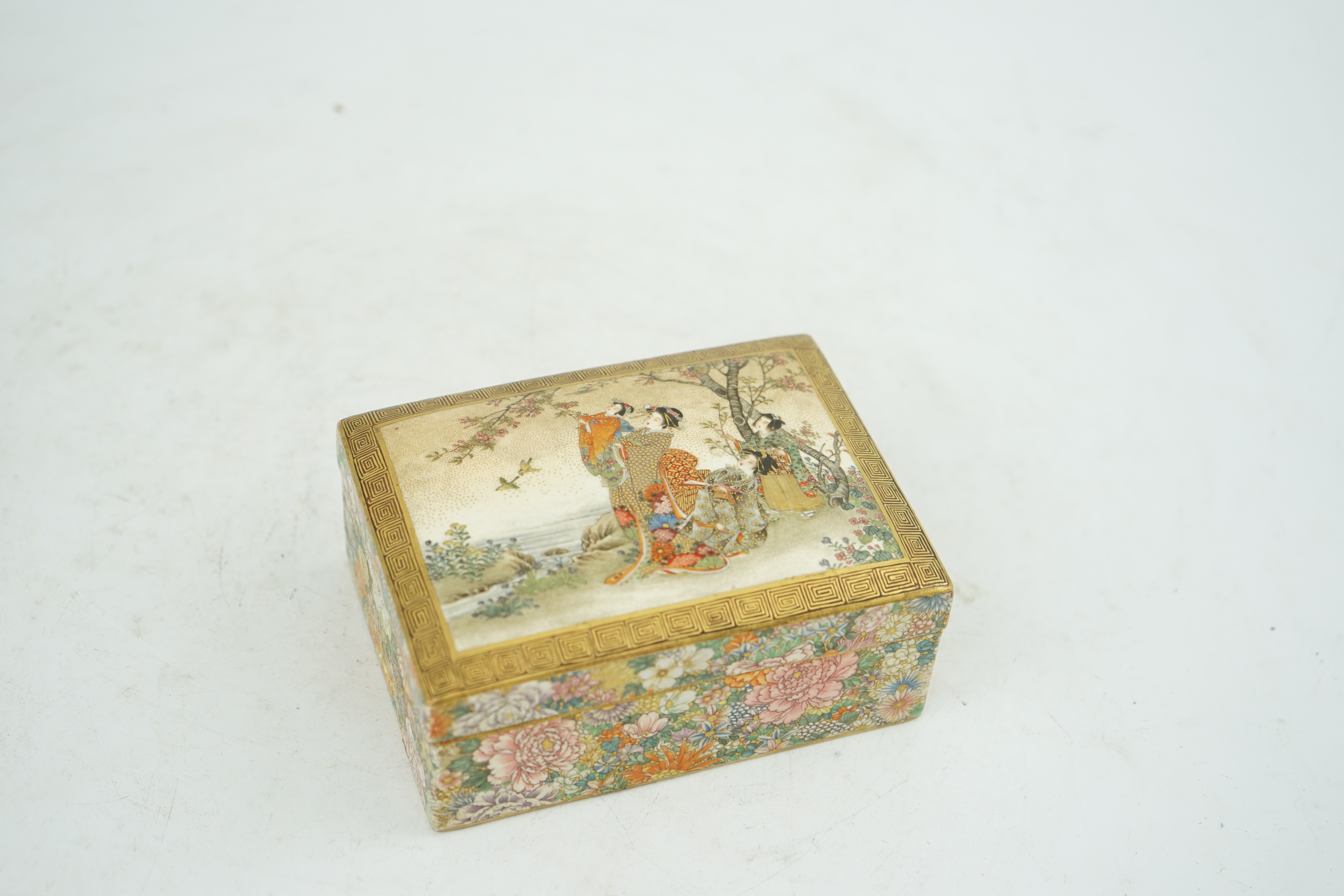 A Japanese Satsuma rectangular box and cover, by Kinkozan, Meiji period